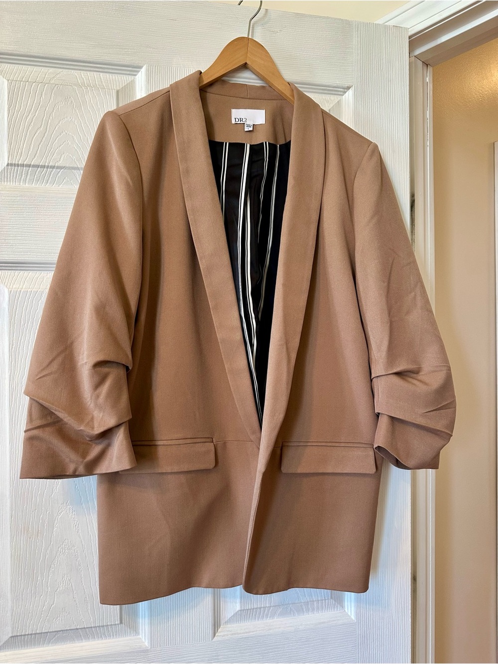 DR2 Taupe Blazer